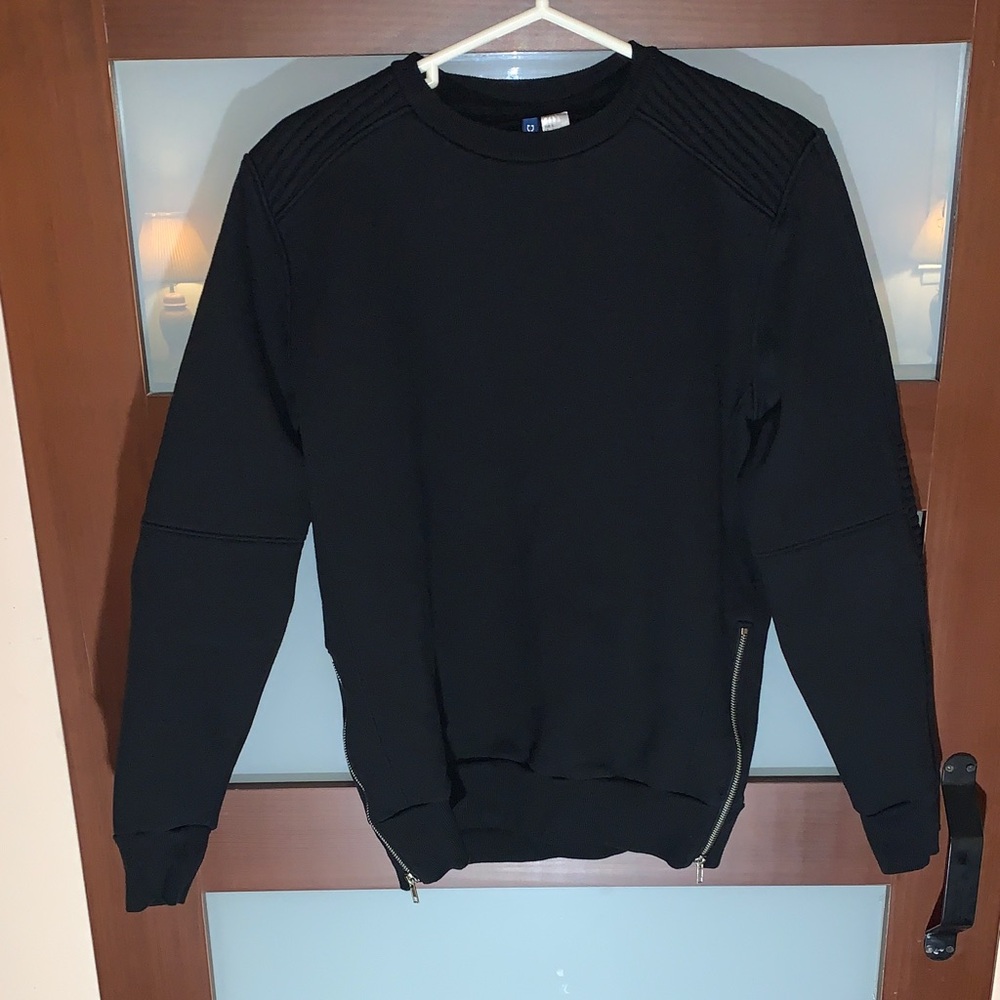 H&M Divided Black Pullover Sweatshirt with Zipper Sides Size Small